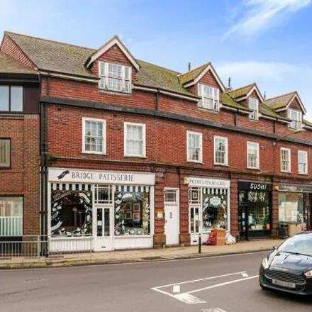 Image 1 - Chinese Herbal Medicine and Acupuncture, 21 Bridge Street, Winchester, SO23 9BH, United Kingdom - Apartment for sale