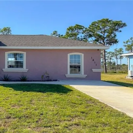 Rent this 3 bed house on 1438 Bittersweet Street in Highlands County, FL 33852