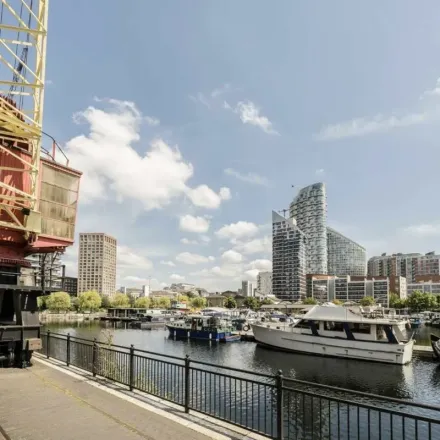 Image 6 - 297 Boardwalk Place, London, E14 5SH, United Kingdom - Apartment for rent