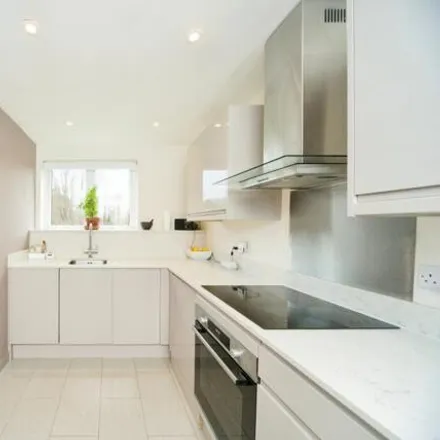 Image 4 - The Limes, Upperton Road, Eastbourne, BN21 1JT, United Kingdom - Apartment for sale