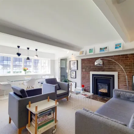 Image 3 - Hampstead Way, London, NW11 7DY, United Kingdom - Apartment for rent