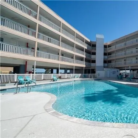 Image 1 - Las Brisas Condominiums, 4000 Surfside Boulevard, Corpus Christi, TX 78402, USA - Condo for sale