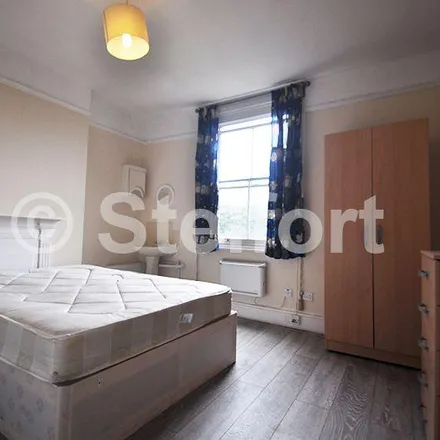 Image 1 - Sternhold Avenue, London, SW2 4PP, United Kingdom - Apartment for rent