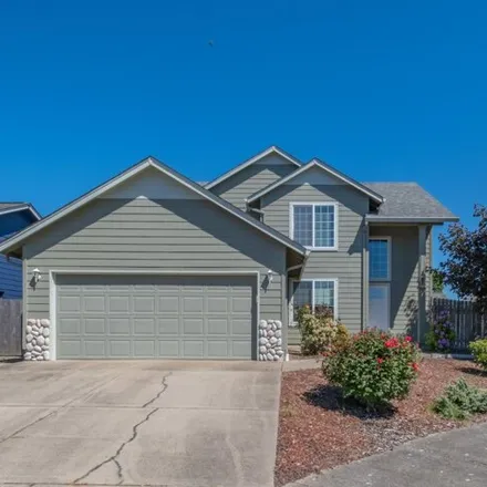Buy this 3 bed house on 3211 27th Avenue Southeast in Albany, OR 97322