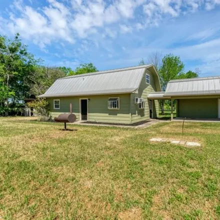 Image 3 - 7027 Huber Road, Seguin, TX 78155, USA - House for sale
