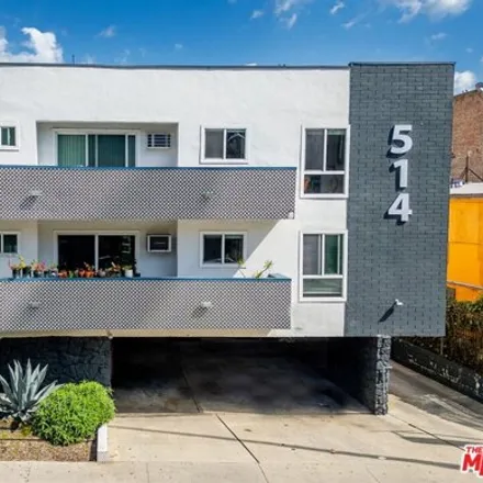 Buy this 17 bed house on 470 South Mariposa Avenue in Los Angeles, CA 90020