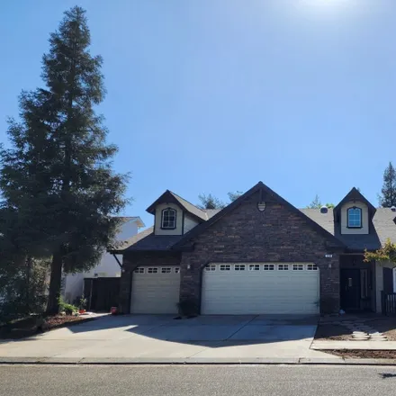 Buy this 3 bed house on Vermont Avenue in Clovis, CA 93619