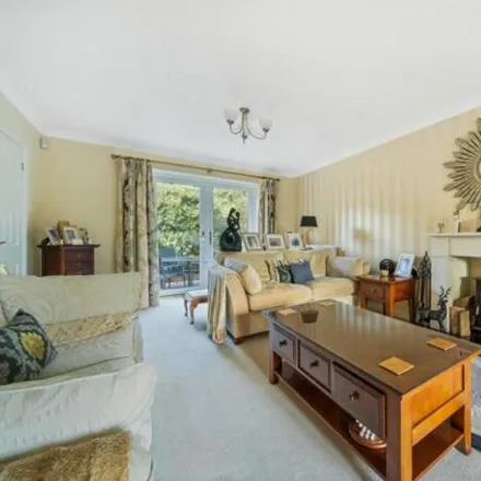 Image 2 - Silver Birches, 18 Winterpit Close, Nuthurst, RH13 6JY, United Kingdom - House for sale