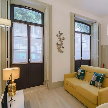 Rent this 1 bed apartment on Tupperware in Rua de Tomáz Ribeiro, 4450-019 Matosinhos