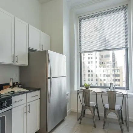 Rent this 1 bed apartment on Soldiers' Monument in Broadway, New York
