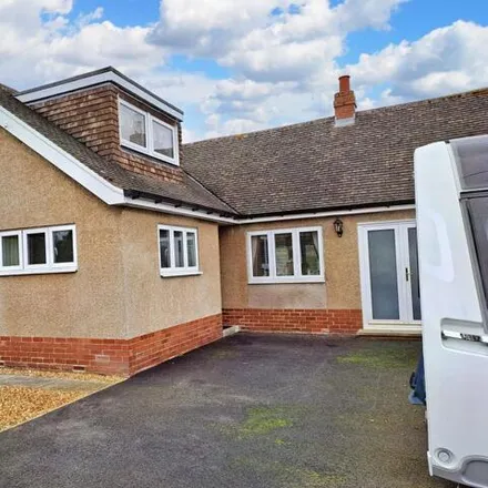 Buy this 3 bed house on Oakwood in NE46 4LE, United Kingdom