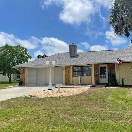 Buy this 3 bed house on 9 Fordney Pl in Palm Coast, Florida