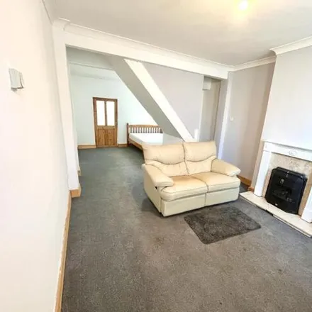 Rent this 2 bed townhouse on South Street in Redcar and Cleveland, TS6 9EY