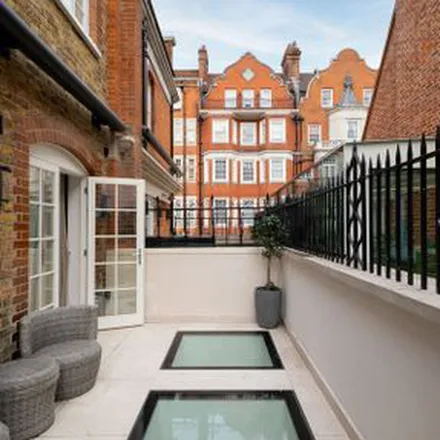 Image 3 - 5 Rex Place, London, W1K 2AQ, United Kingdom - Townhouse for rent