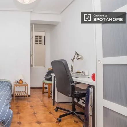 Rent this 3 bed apartment on Carrer del Poeta Altet in 18, 46020 Valencia