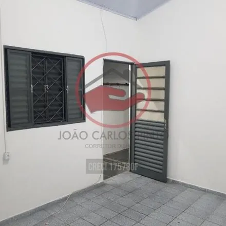 Rent this 2 bed house on Rua João Evangelista Leite in Caixa d'Água, Taubaté - SP