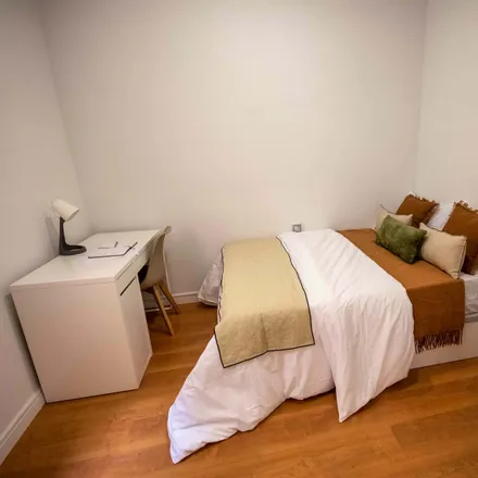 Image 3 - Carrer de Balmes, 364, 08006 Barcelona, Spain - Room for rent