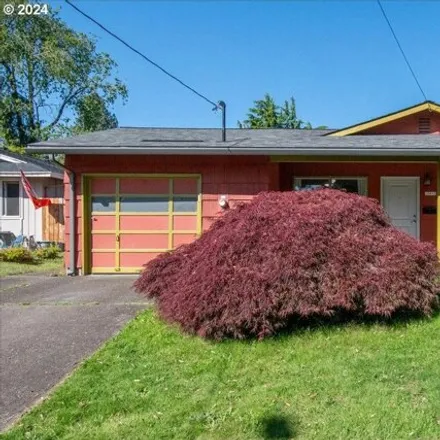 Buy this 3 bed house on 10016 North Leonard Street in Portland, OR 97203