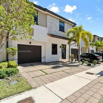 Image 2 - 15589 Northwest 91st Court, Miami Lakes, FL 33018, USA - Townhouse for rent