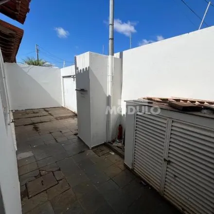 Rent this 4 bed house on Avenida Jaime de Barros in Santa Luzia, Uberlândia - MG