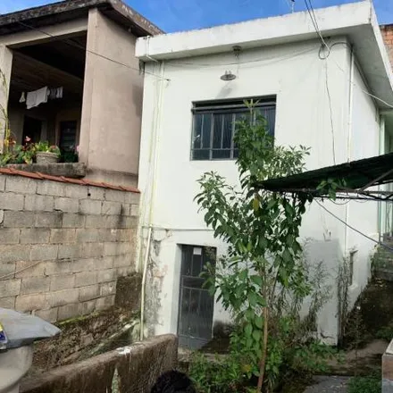 Buy this 3 bed house on Espigão Material de Construção in Rua Andirá, Regional Oeste