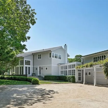 Rent this 5 bed house on 98 Northwest Road in Northwest Harbor, East Hampton