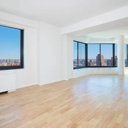 Rent this 3 bed apartment on 40 East 94th Street in New York, NY 10128