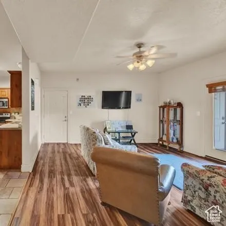 Image 1 - 398 Wood Springs Drive, Springville, UT 84663, USA - Condo for sale