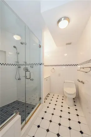 Image 7 - 410 East 73rd Street, New York, NY 10021, USA - Apartment for sale