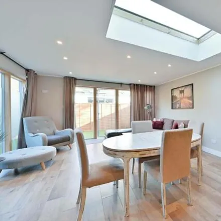 Rent this 3 bed apartment on Hamilton Road in London, SW19 1EY