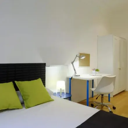 Rent this 7 bed room on Madrid in Bar La Reguera, Calle de Martín de los Heros