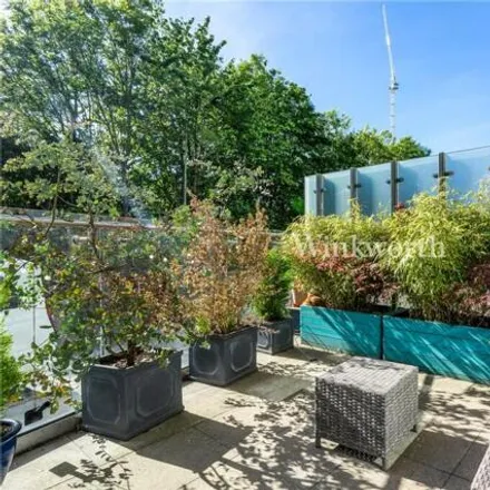Image 2 - Lapwing Heights, Waterside Way, London, N17 9GD, United Kingdom - Room for rent