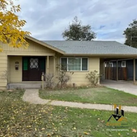 Rent this 3 bed house on 442 K Street in Lincoln, CA 95648