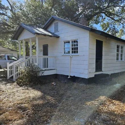 Rent this 2 bed house on 298 Lewis Street in Walterboro, SC 29488