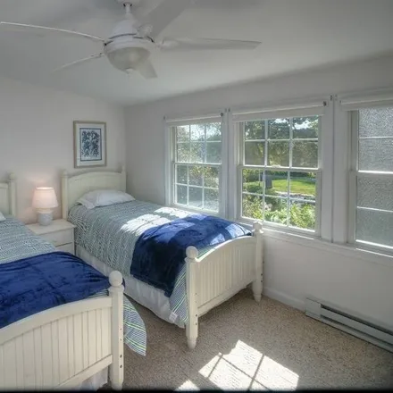 Rent this 6 bed house on South Kingstown