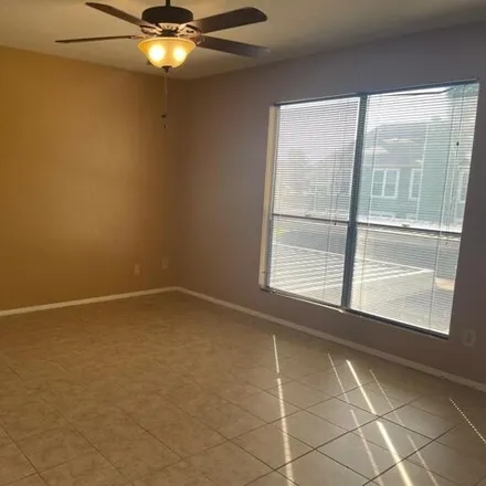 Image 2 - 5061 Mittlesteadt Road, Harris County, TX 77069, USA - Condo for sale
