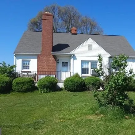 Rent this 2 bed house on Masonic Cemetery in North Main Street, Culpeper