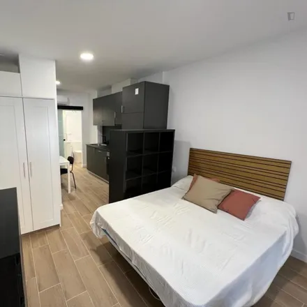 Rent this studio apartment on Carrer de Lluís Vives in 21, 46100 Burjassot