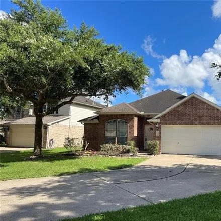 Rent this 3 bed house on 1066 Cabot Cv in Dickinson, Texas