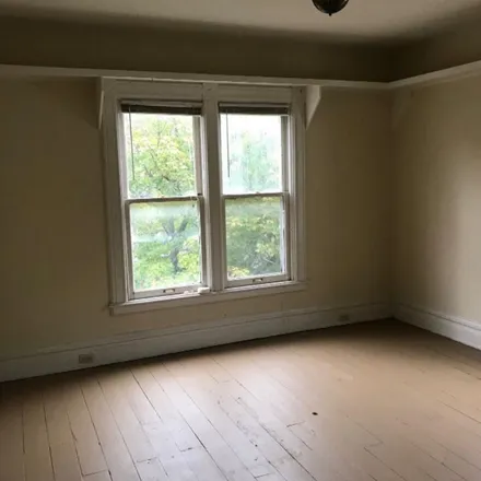 Rent this 5 bed apartment on 524 West Walnut Street in Kalamazoo, MI 49007