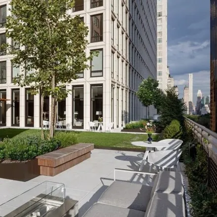 Image 6 - The Park Loggia, 15 West 61st Street, New York, NY 10023, USA - Condo for sale