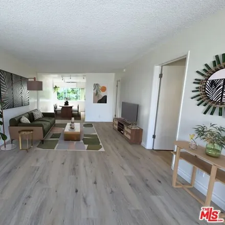 Rent this 2 bed house on 1401 14th Court in Santa Monica, CA 90403