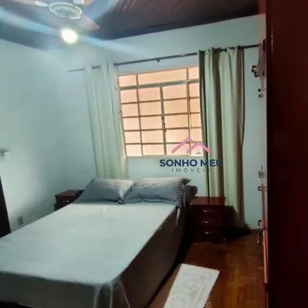 Buy this 3 bed house on Igreja Matriz in Rua Anita Garibaldi, Lençóis Paulista