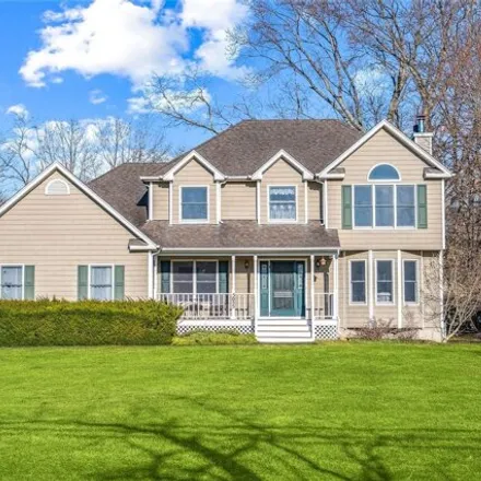 Buy this 4 bed house on 5055 Skunk Lane in Cutchogue, Southold