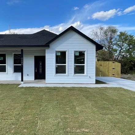 Buy this 3 bed house on 1101 East Hattie Street in Fort Worth, TX 76104
