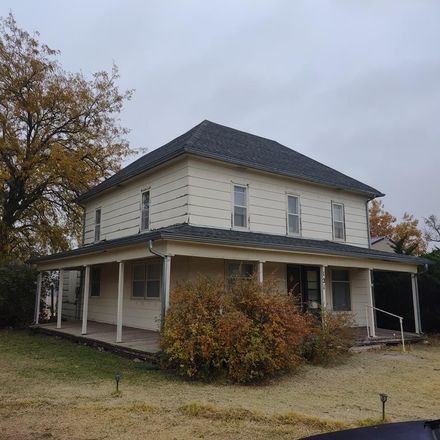 Rent this 4 bed house on 121 North Illinois Avenue in Luray, Russell County