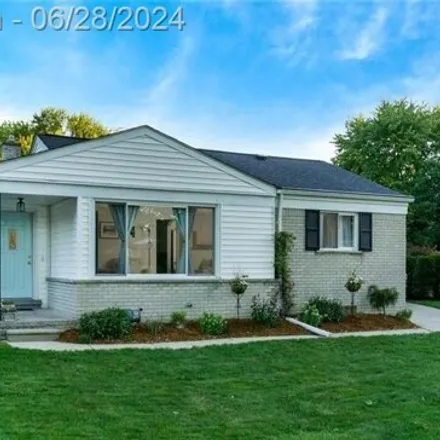 Buy this 3 bed house on 1229 Gordon Ct in Clawson, Michigan