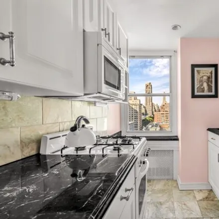 Image 3 - 363 East 76th Street, New York, NY 10021, USA - Apartment for sale