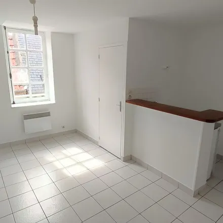 Rent this 1 bed apartment on 27 Avenue de la Libération in 14000 Caen, France