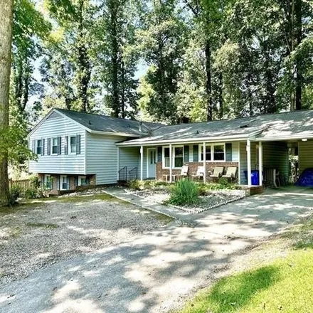 Rent this 4 bed house on 4005 Lehigh Place in Raleigh, NC 27609